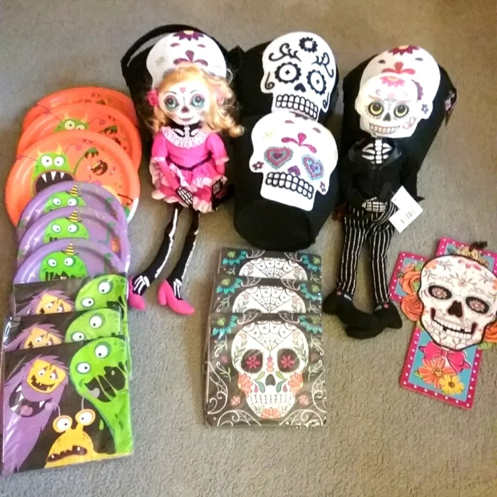 Brand new Halloween 19 piece Day of the Dead and Monster decor